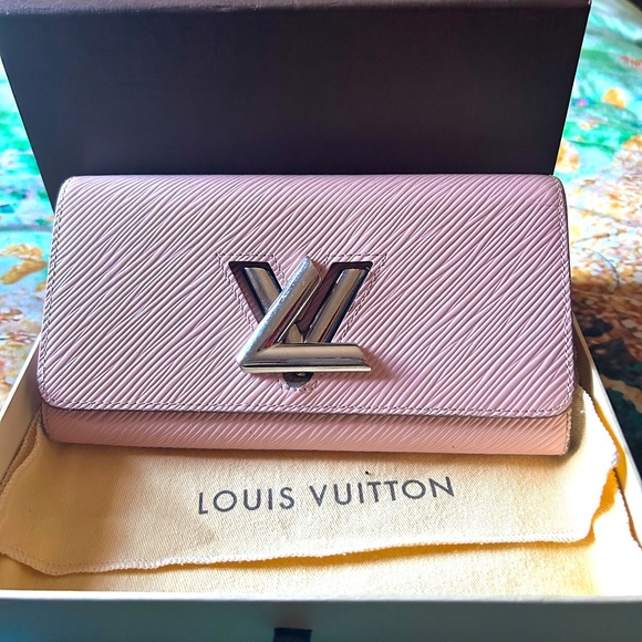 LV Twist Pink - Picture 1 of 2